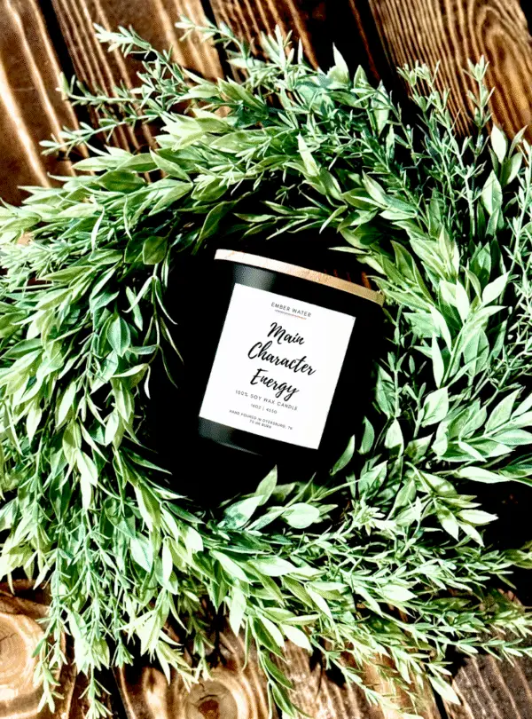 Main Character Energy 16 oz 100% Soy Candle  - Image 2