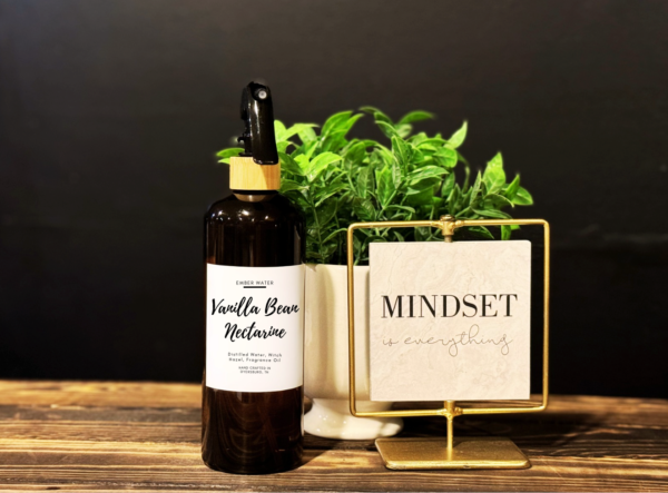 Vanilla Bean Nectarine Room + Linen Spray - Image 6